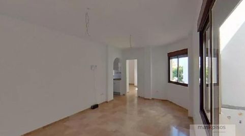 Foto 3 de Piso en venta en Los Boliches, Fuengirola