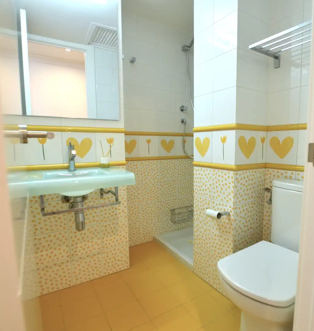 Baño de Piso en venta en Montgat con Calefacción, Parquet y Horno