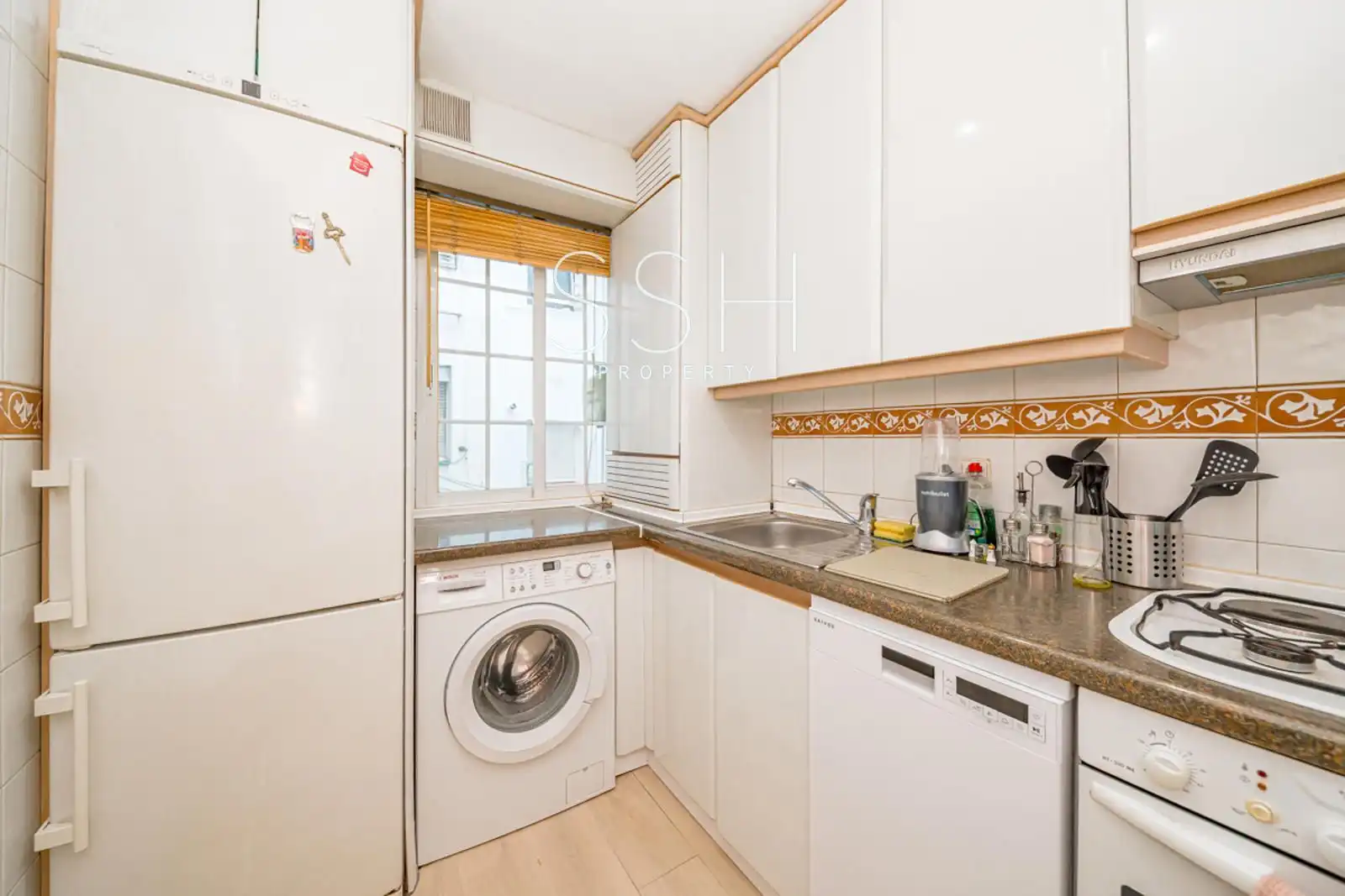 Cocina de Piso de alquiler en Población de Arroyo con Aire acondicionado, Calefacción y Amueblado