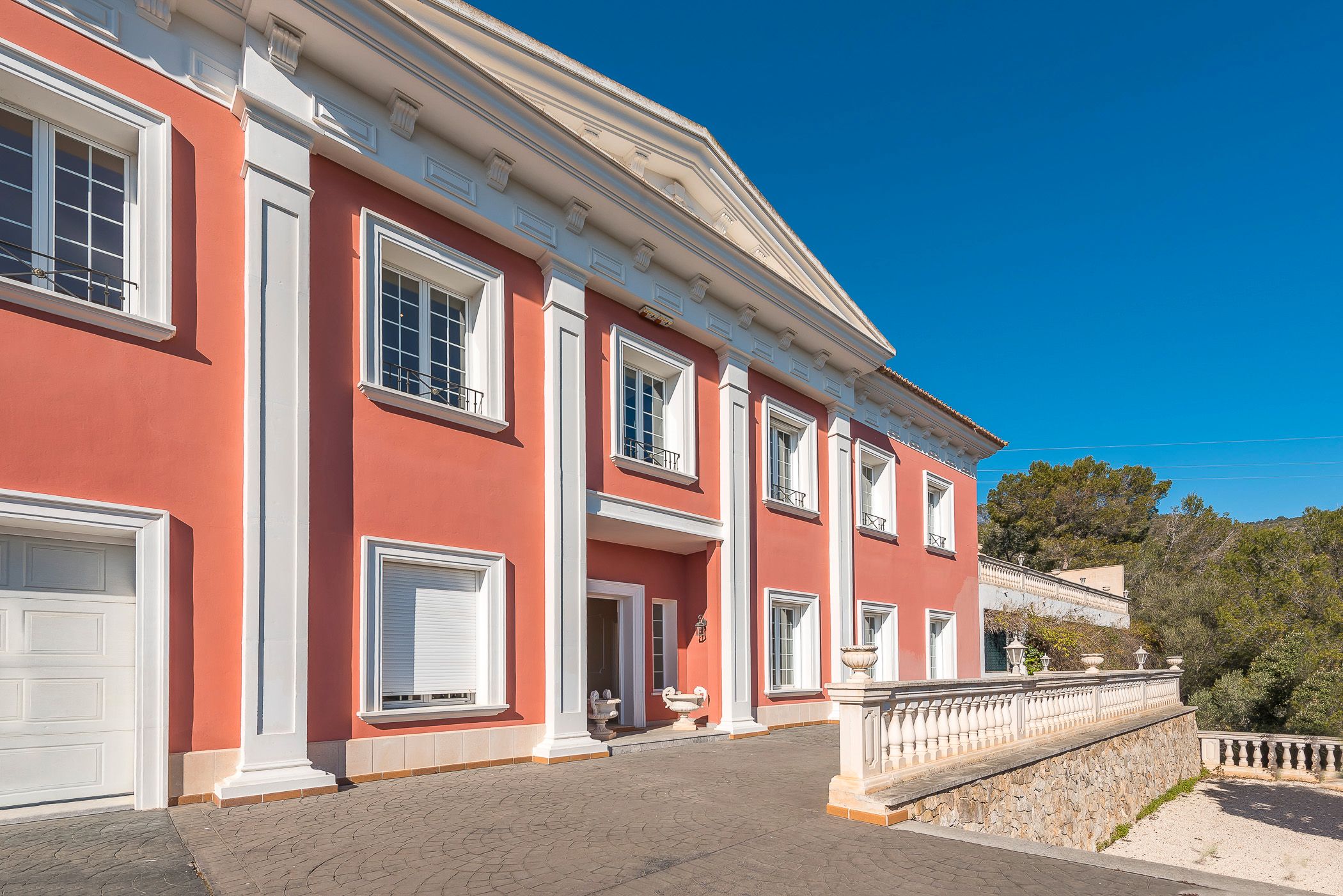 Vista exterior de Casa o xalet de lloguer en Calvià amb Aire condicionat i Piscina