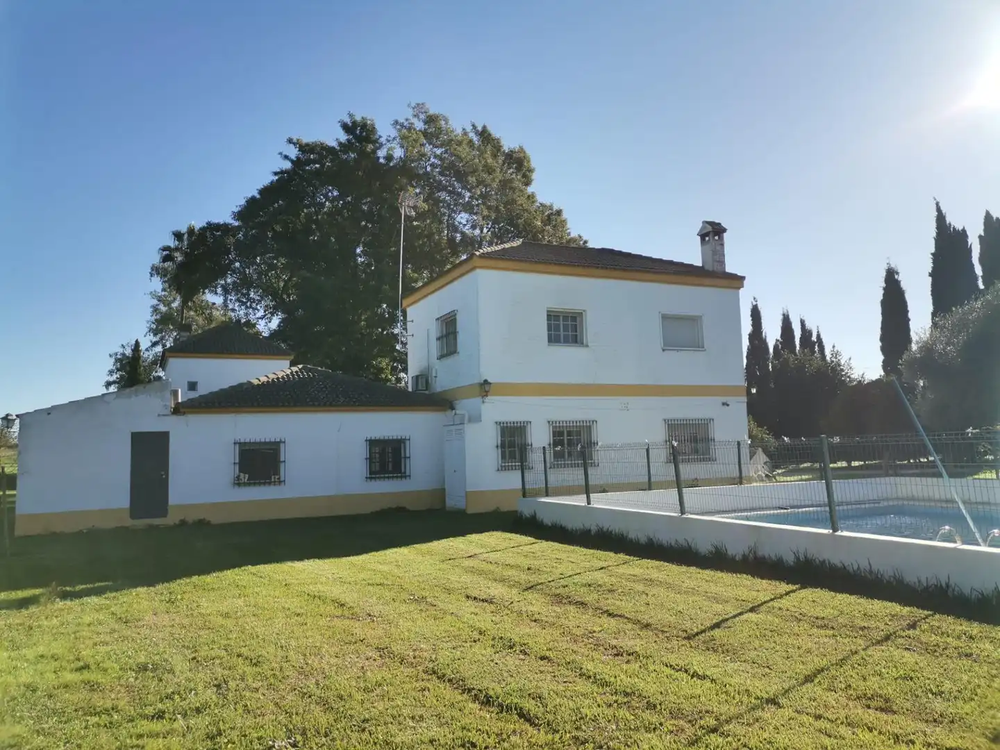 Exterior view of Country homes for sale in Jerez de la Frontera  with Air Conditioner, Private garden and Storage room