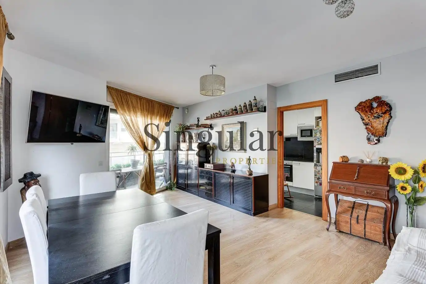 Habitación de Piso en venta en Badalona con Calefacción, Jardín privado y Parquet