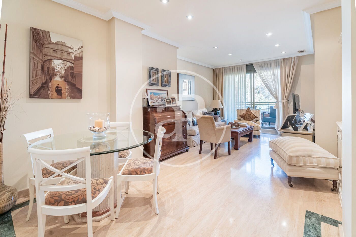 Living room of Flat for sale in Majadahonda  with Air Conditioner, Heating and Private garden