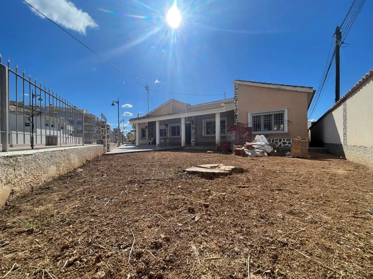 Vista exterior de Casa o chalet en venta en San Pedro del Pinatar con Aire acondicionado, Jardín privado y Terraza