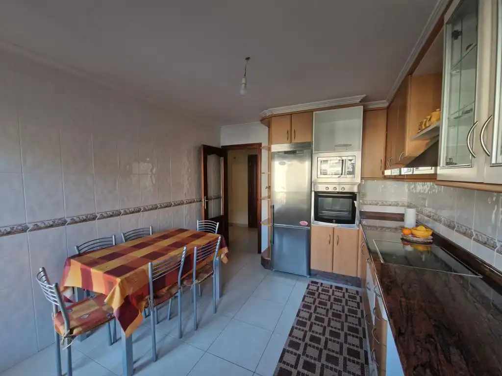 Cocina de Apartamento en venta en Boiro con Calefacción, Parquet y Trastero