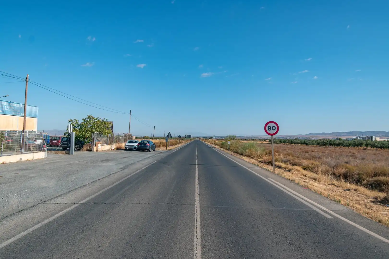 Vista exterior de Nave industrial en venta en Cogollos de Guadix