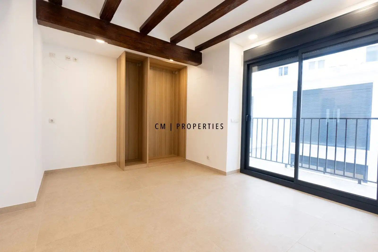 Bedroom of Flat for sale in Valencia  with Air Conditioner, Heating and Swimming Pool