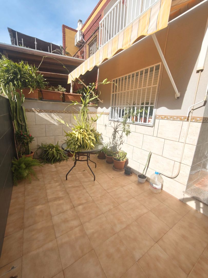 Jardí de Casa o xalet en venda en Roquetas de Mar amb Aire condicionat, Terrassa i Moblat