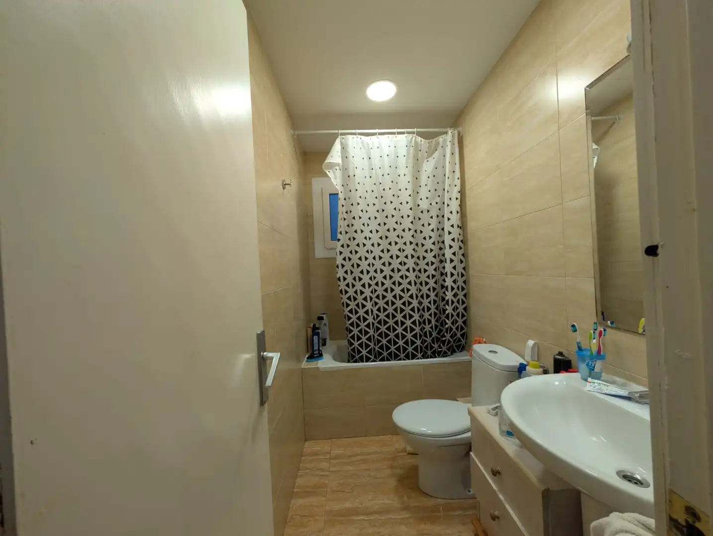 Bathroom of Flat for sale in Cornellà de Llobregat