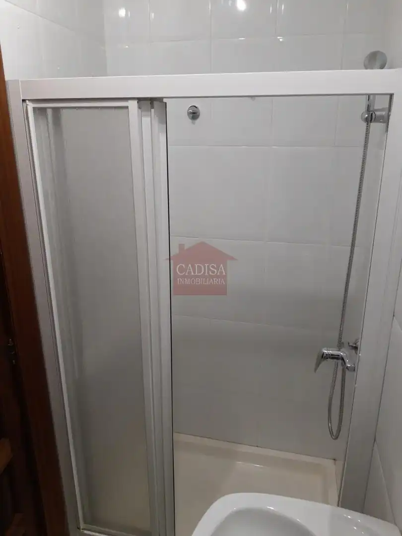 Bany de Pis de lloguer en Salamanca amb Calefacció, Parquet i Moblat