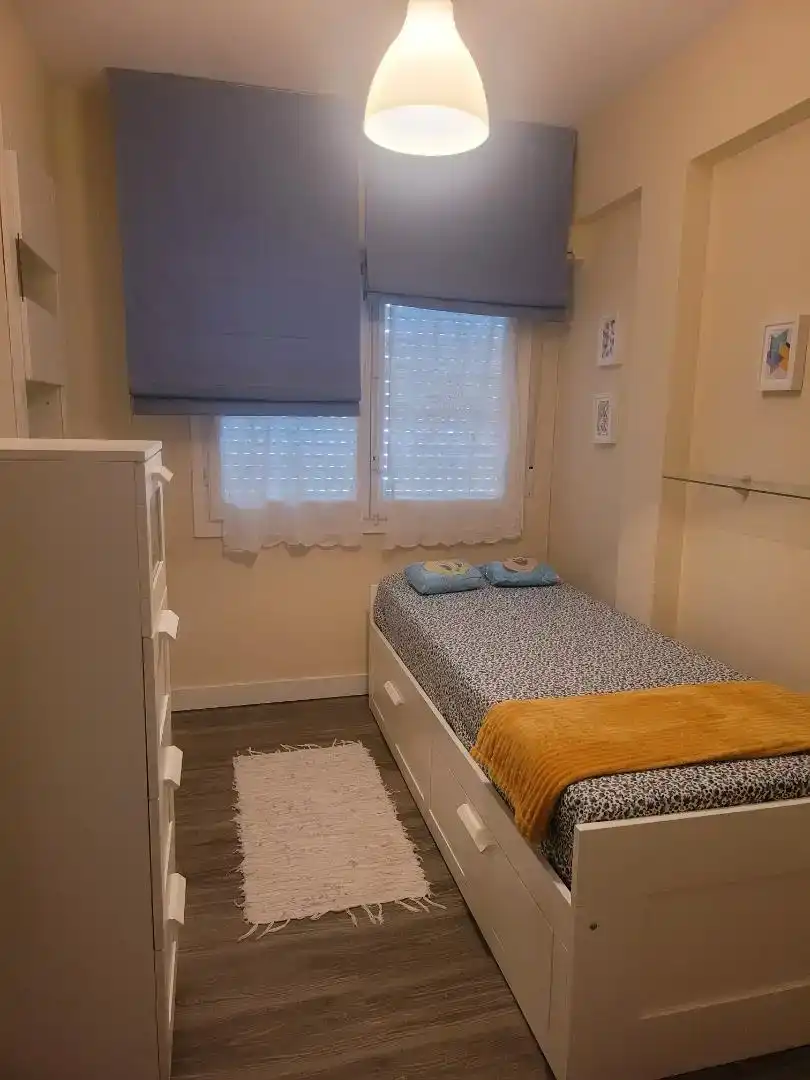 Schlafzimmer von Wohnung zur Miete in Medina de Pomar mit Balkon