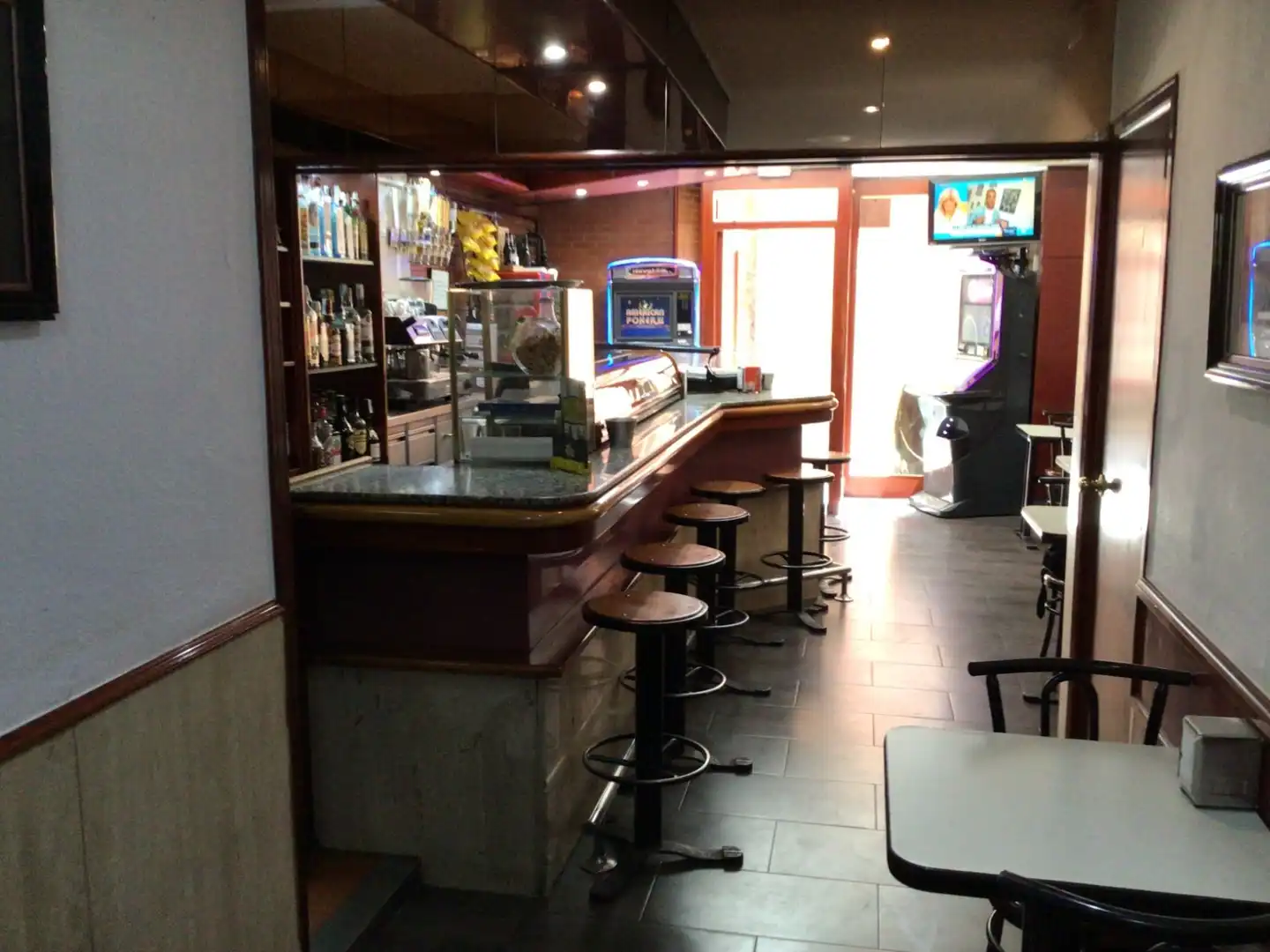 Business premises for transfer in Ciutat Vella, imagen 9