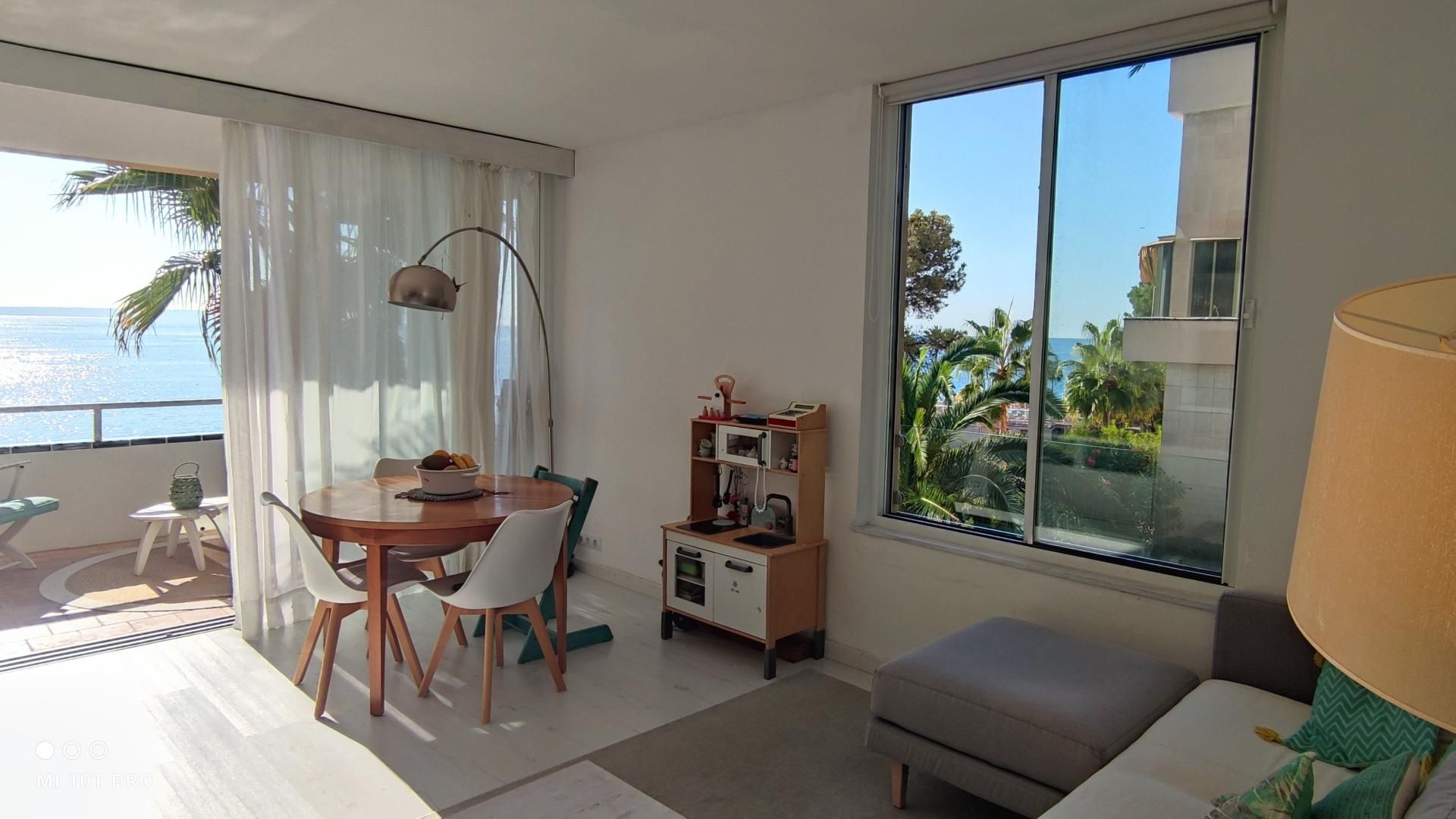 Bedroom of Flat for sale in Calvià  with Air Conditioner, Terrace and Community pool