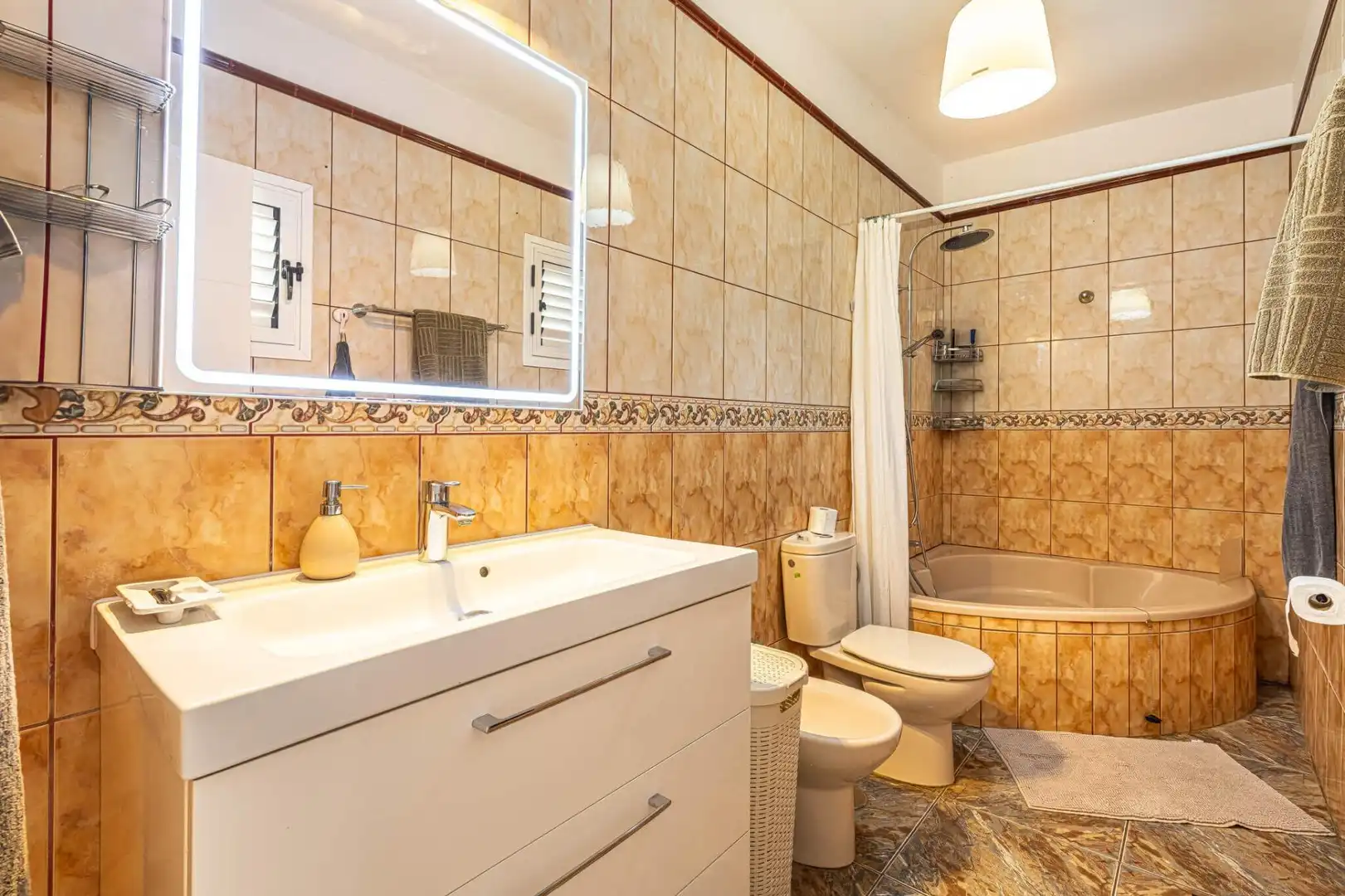 Baño de Casa o chalet en venta en San Juan de la Rambla con Terraza, Trastero y Amueblado