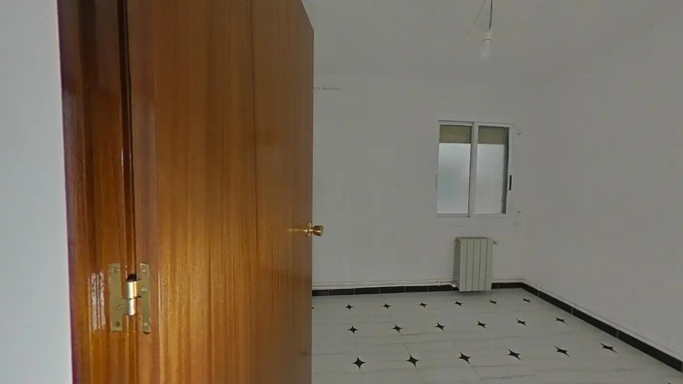 Bedroom of Flat for sale in Barberà del Vallès