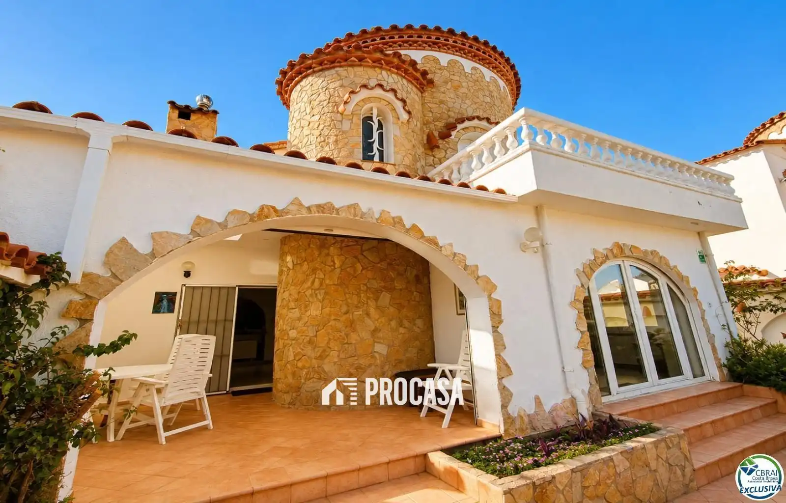 Vista exterior de Casa o xalet en venda en Empuriabrava amb Aire condicionat, Calefacció i Traster
