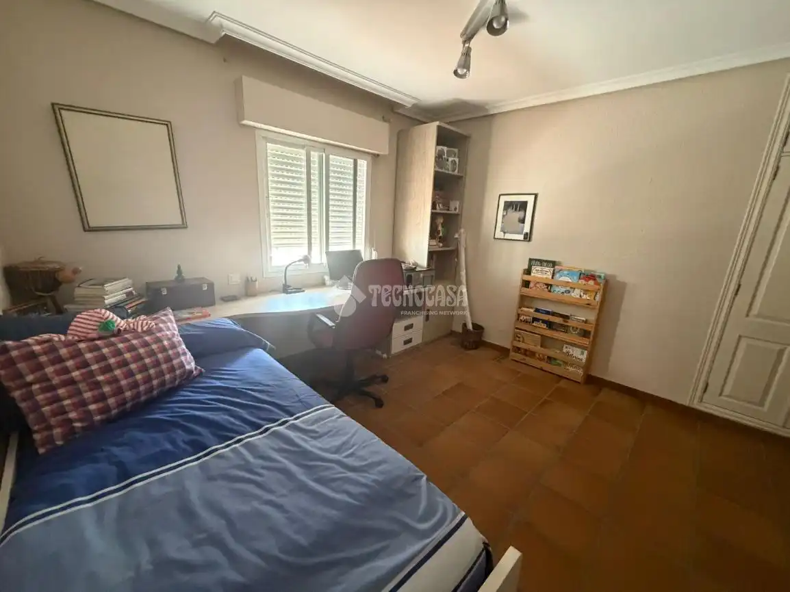Habitación de Casa o chalet en venta en Badajoz con Aire acondicionado, Jardín privado y Piscina