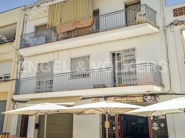 Casa amb balcó en venda a Centre