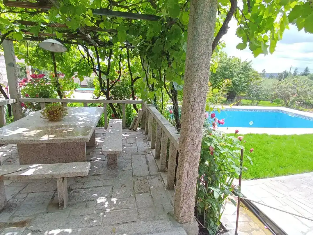Terrassa de Casa o xalet en venda en Ourense Capital  amb Piscina