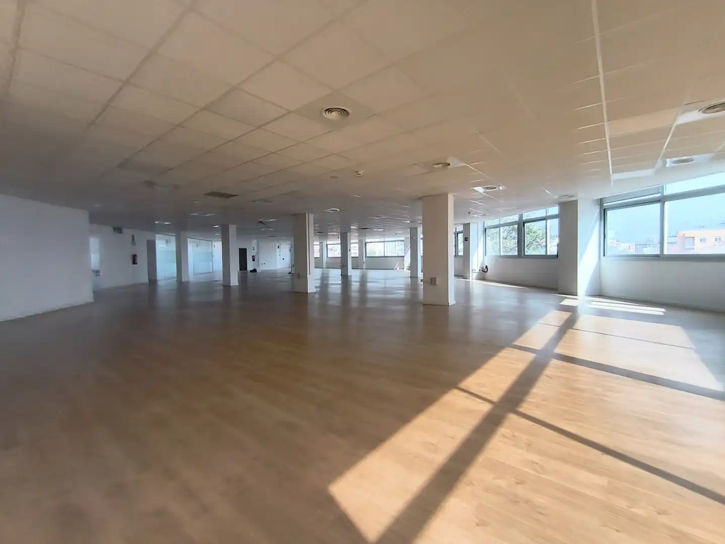 Oficina de lloguer en Sabadell amb Aire condicionat, Calefacció i Traster