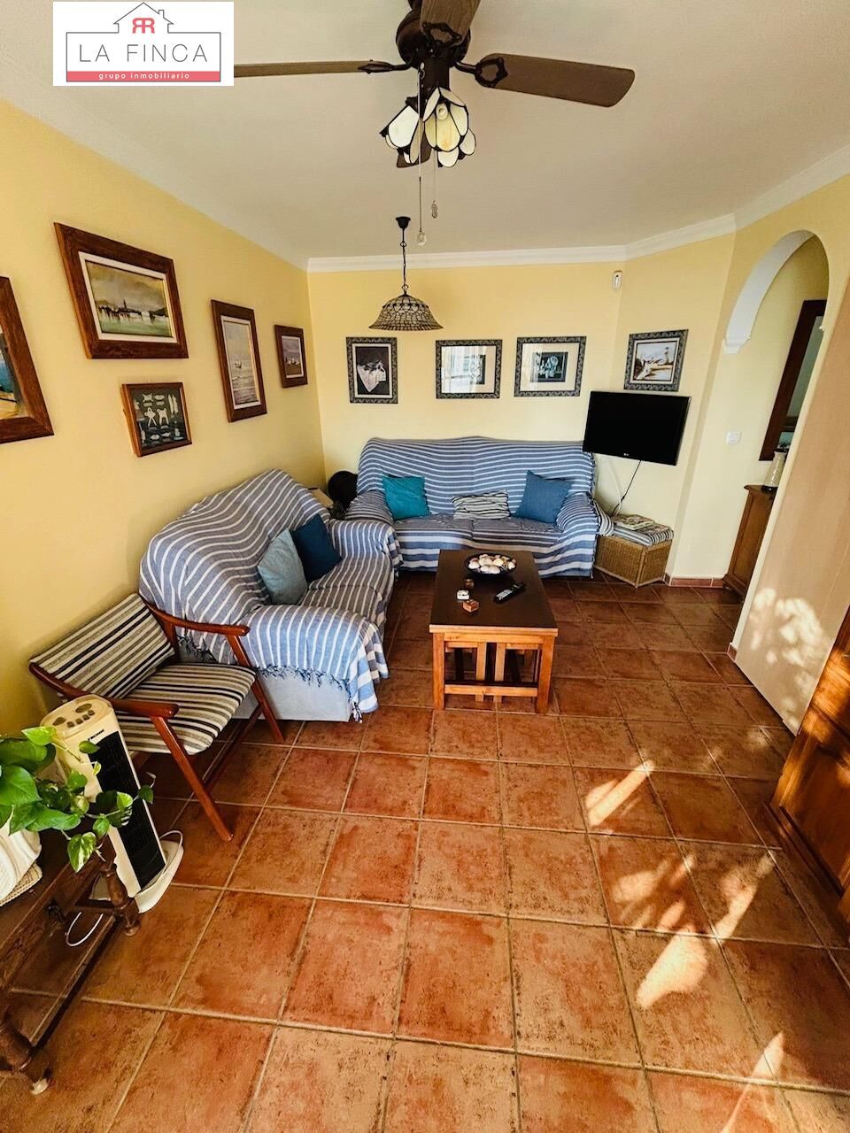 Sala d'estar de Pis en venda en Vélez-Málaga amb Piscina comunitària