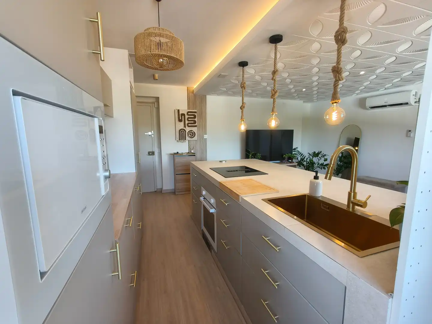 Kitchen of Flat for sale in Alborache  with Balcony
