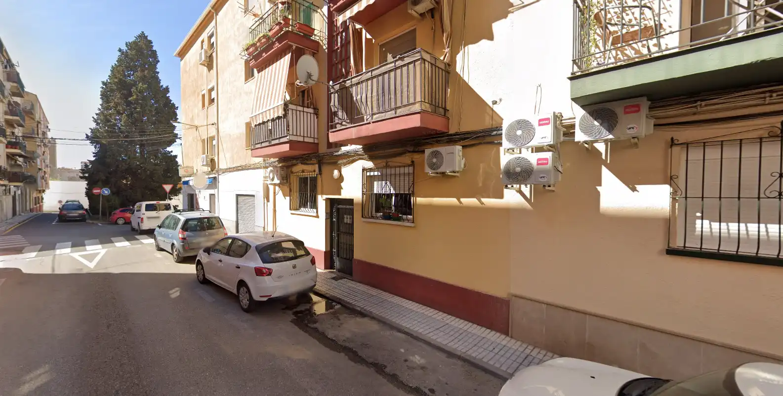 Vista exterior de Pis en venda en Linares