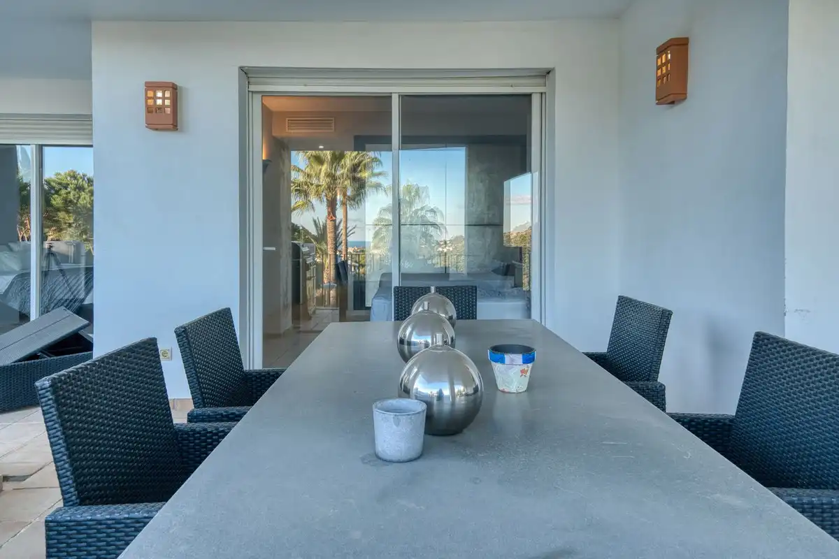 Terraza de Apartamento en venta en Benahavís con Aire acondicionado, Terraza y Piscina comunitaria