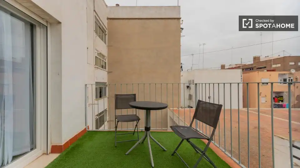 Flat with terrace to rent in Benicalap, imagen 4