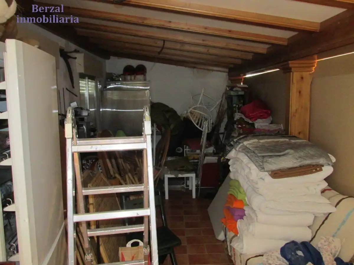 Casa o xalet en venda en  Logroño amb Calefacció, Jardí privat i Terrassa