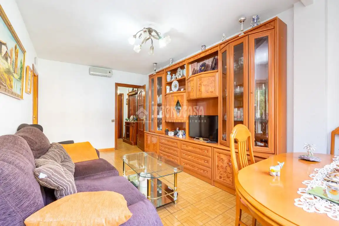 Sala de estar de Piso en venta en Coslada con Calefacción y Terraza