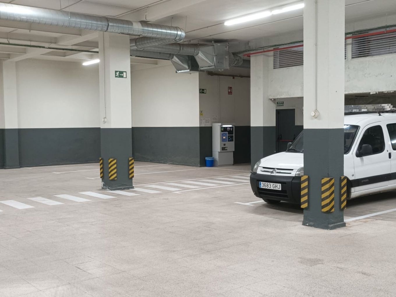 Parking of Garage to rent in  Madrid Capital  with Alarm