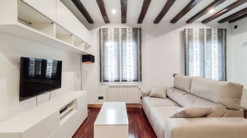 Foto 2 de Piso de alquiler en Easo Kalea, Área Romántica, Donostia - San Sebastián