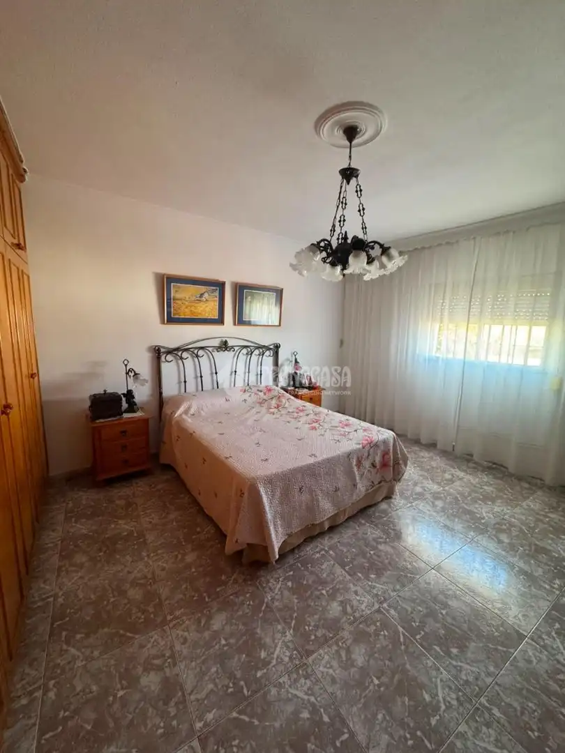 Casa adosada en venda a Taraguilla- Estación