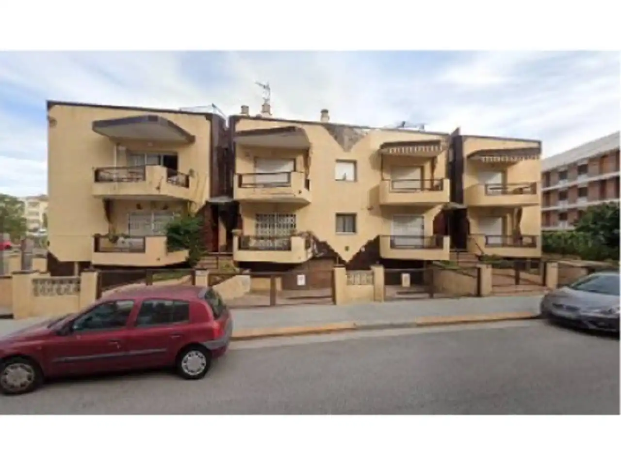 Vista exterior de Ático en venta en Cunit con Aire acondicionado, Calefacción y Terraza