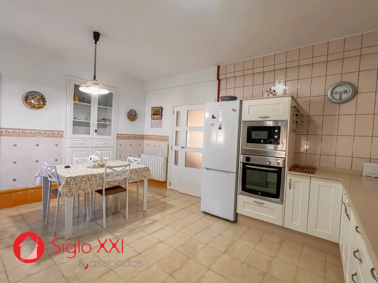 Küche von Einfamilien-Reihenhaus zum Verkauf in Castellón de la Plana / Castelló de la Plana mit Klimaanlage, Heizung und Terrasse