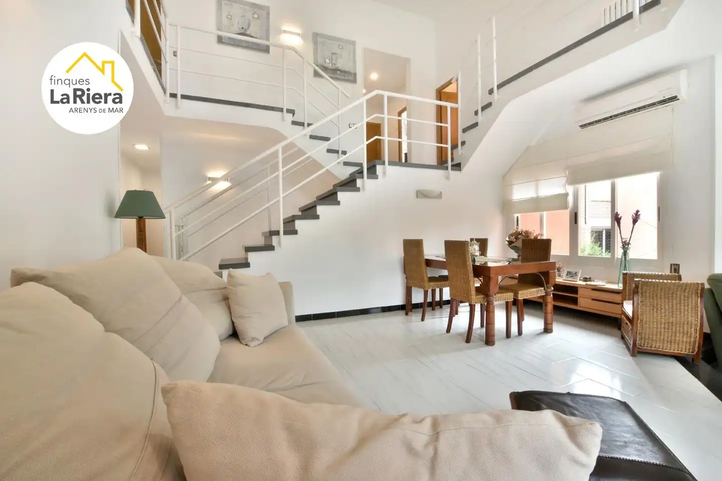 Wohnzimmer von Haus oder Chalet zum Verkauf in Arenys de Munt mit Klimaanlage, Heizung und Privatgarten