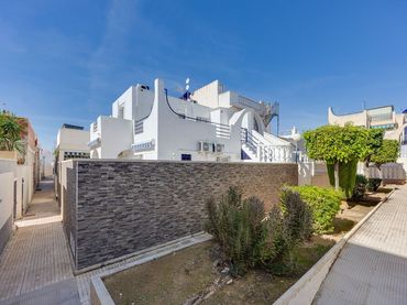 Reihenhaus mit Pool zum Verkauf in Calle Joaquín García Sánchez