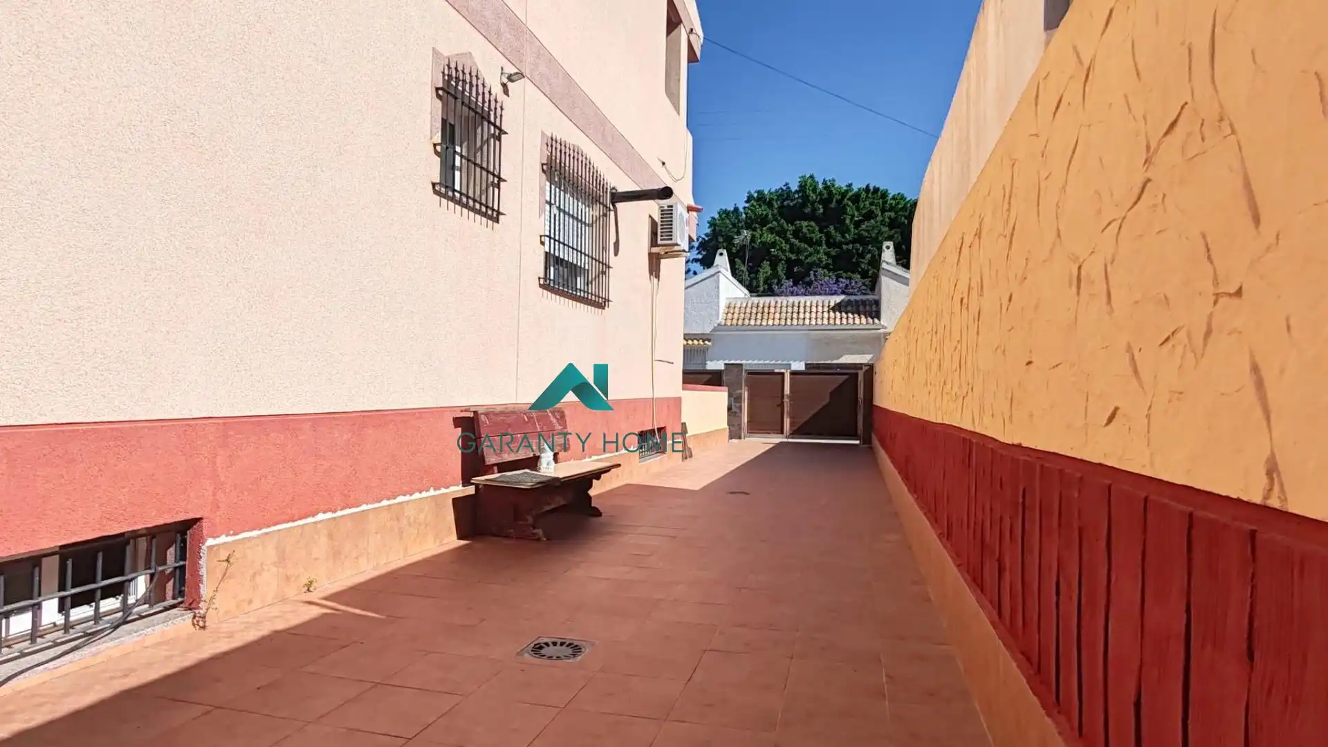 Vista exterior de Casa o xalet en venda en Cartagena amb Aire condicionat i Balcó