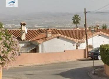 Photo 2 of House or chalet for sale in Calle Los Almendros, Manantiales - Lagar - Cortijo, Alhaurín de la Torre