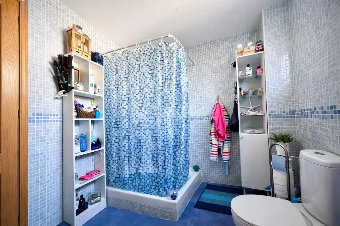 Baño de Piso en venta en Illescas con Aire acondicionado, Calefacción y Terraza