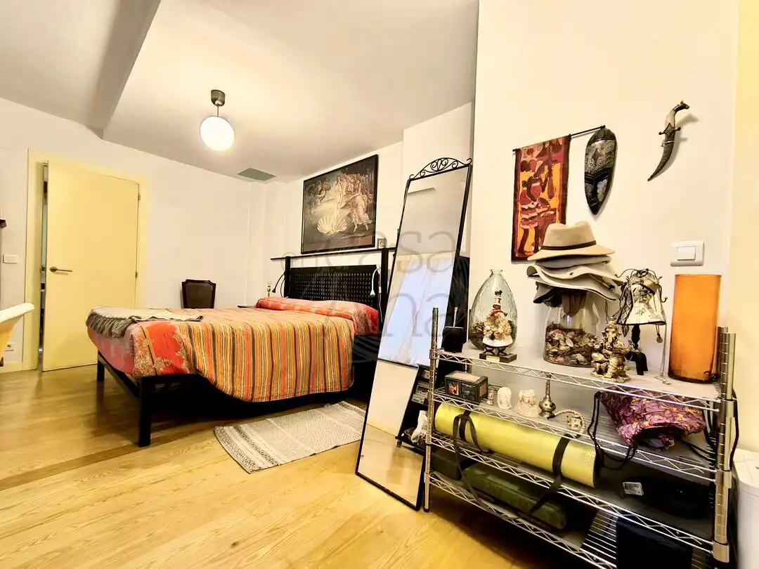 Habitación de Piso en venta en Bilbao  con Calefacción, Terraza y Balcón