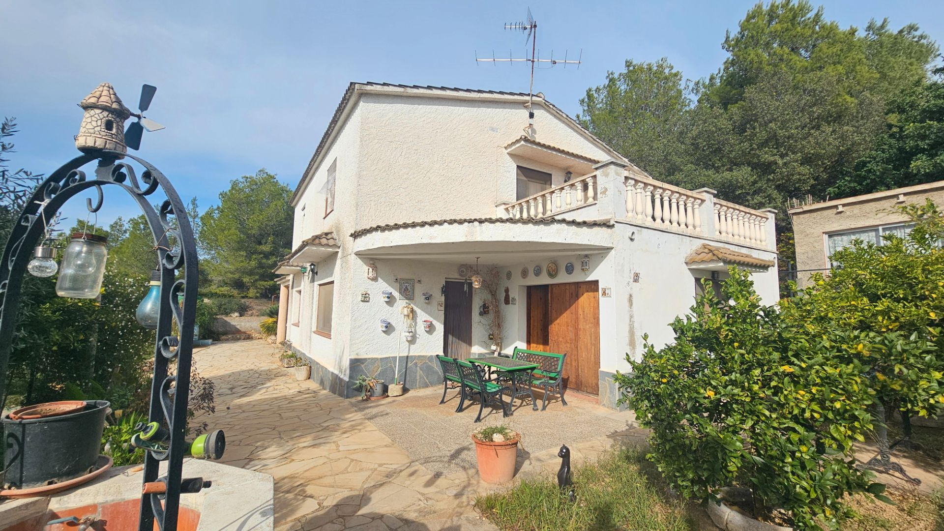 Exterior view of Single-family semi-detached for sale in Vespella de Gaià  with Private garden, Terrace and Storage room