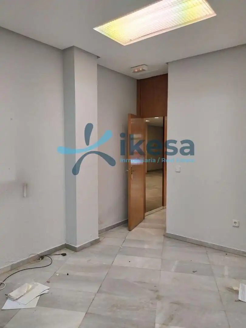 Local en venta en Antequera