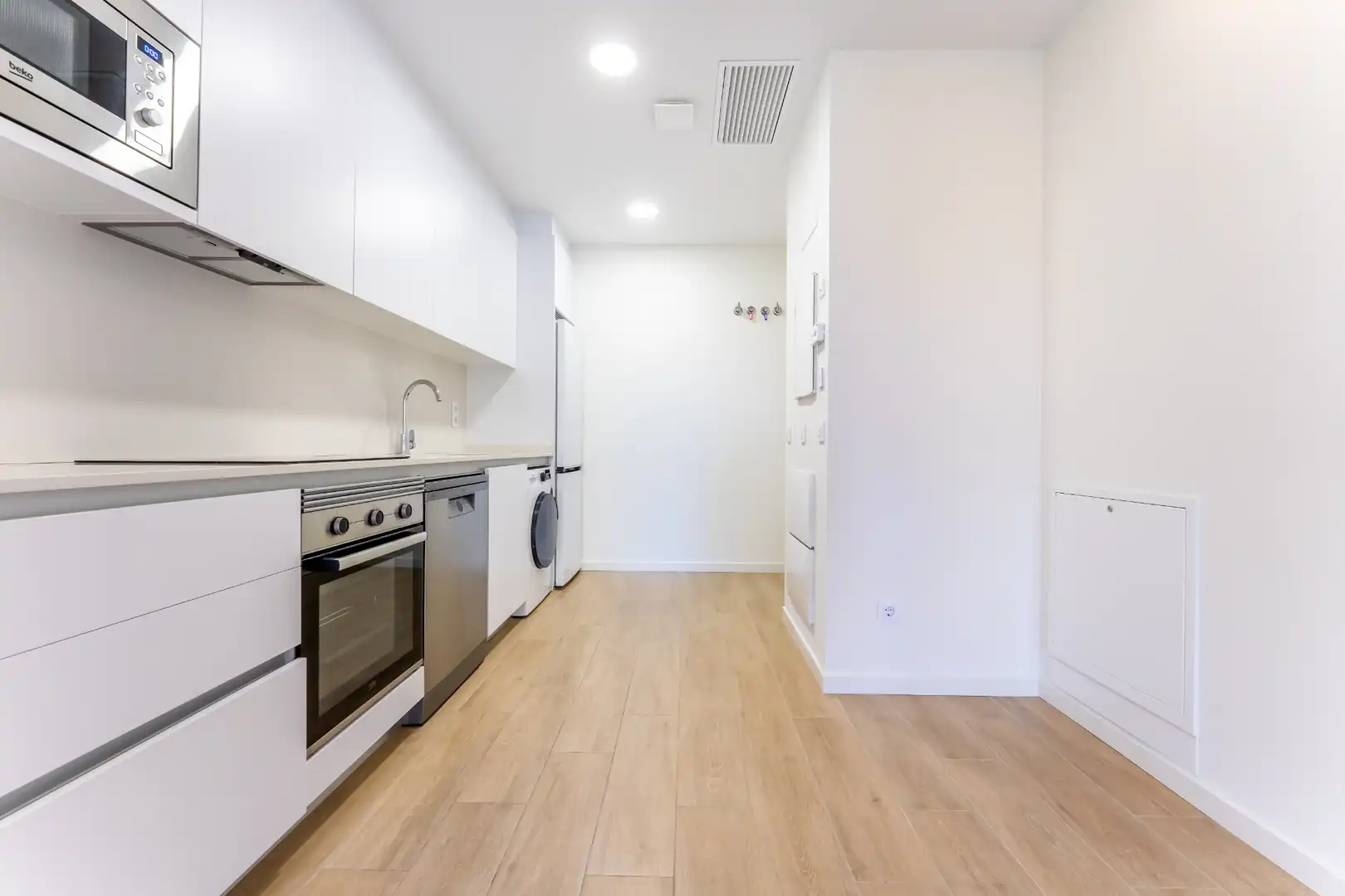 Flat for rent in Calle de Juan Ignacio Luca de Tena, 28, Salvador