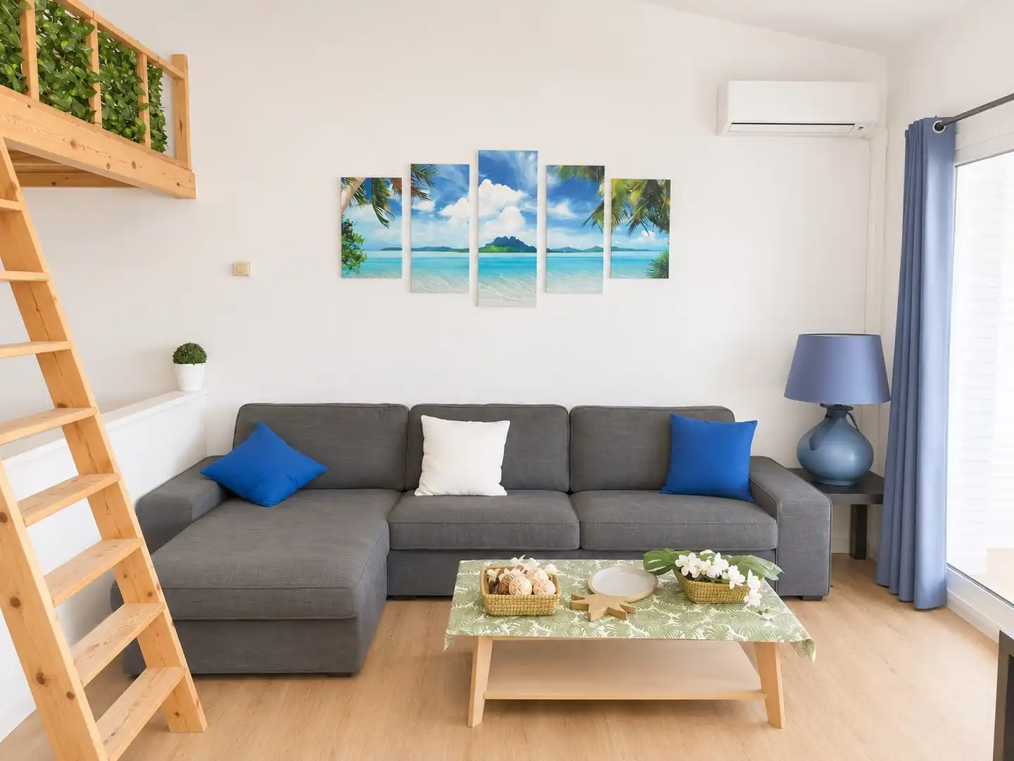 Sala d'estar de Casa adosada en venda en Castell d'Aro, Platja d'Aro i s'Agaró amb Aire condicionat, Terrassa i Piscina