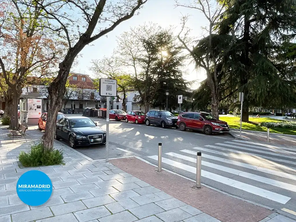 Außenansicht von Garage zum Verkauf in Madrid
