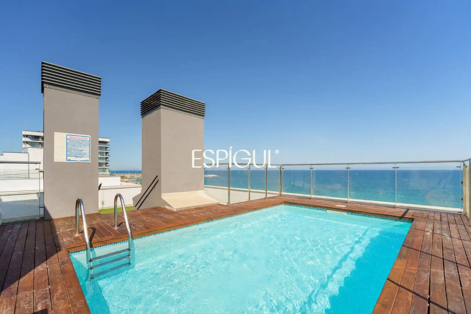 Swimming pool of Flat for sale in Mataró  with Air Conditioner, Heating and Terrace