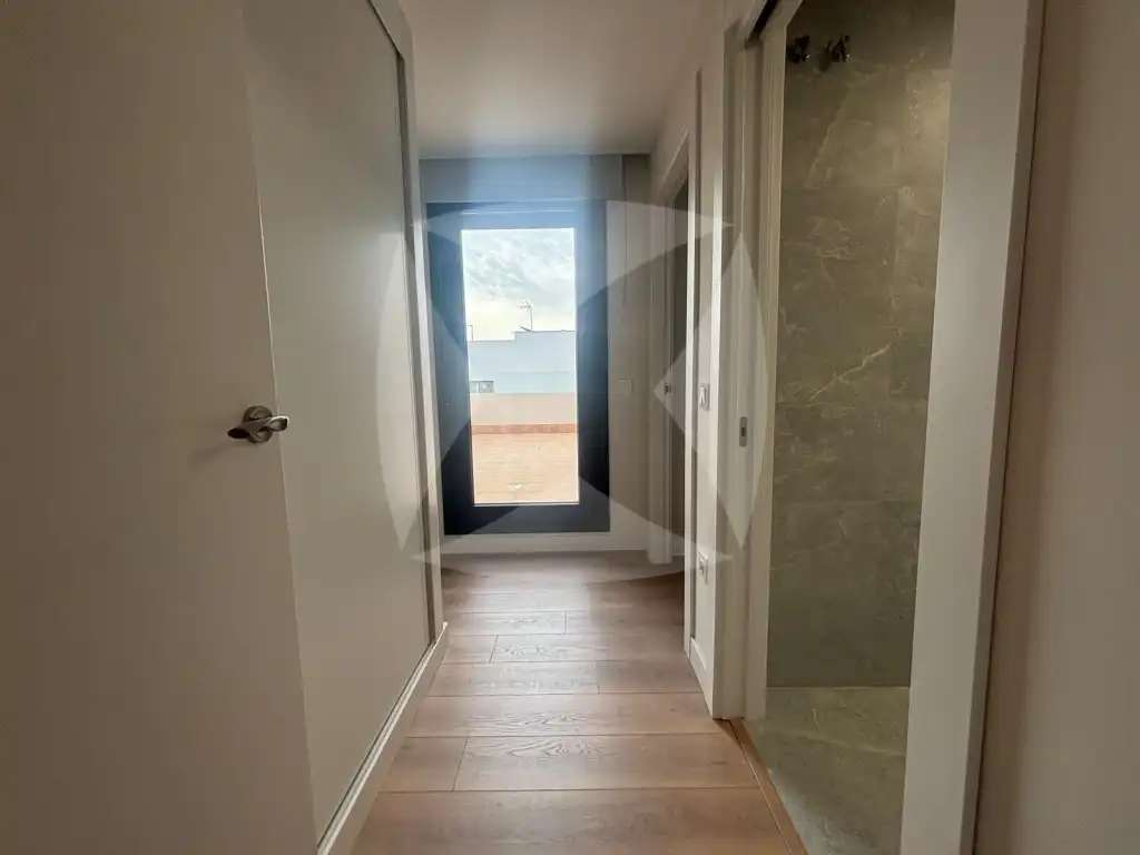 Wohnung zur Miete in Badajoz mit Klimaanlage, Privatgarten und Terrasse