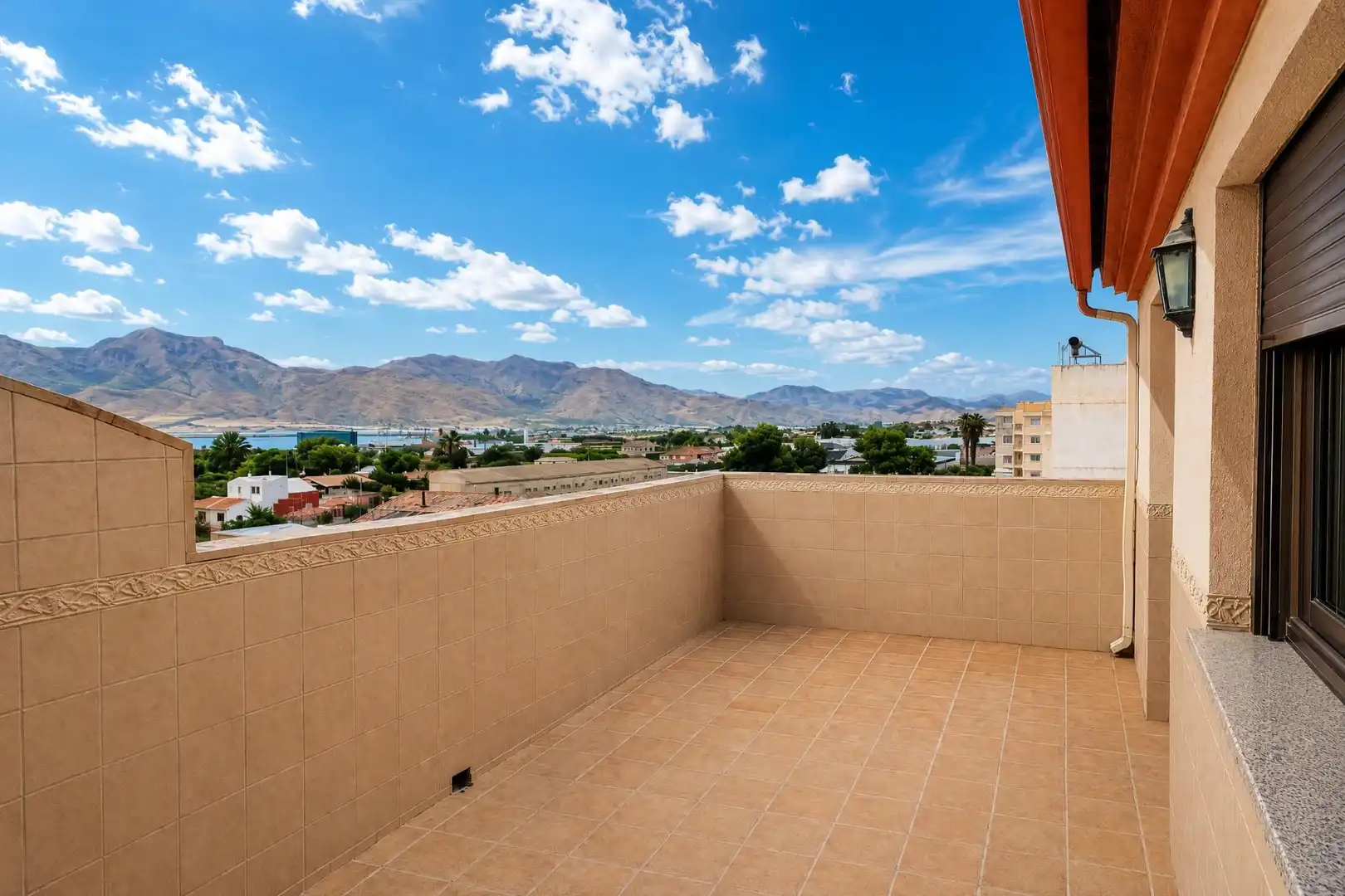 Penthouse with lift for sale in Pedanías Este